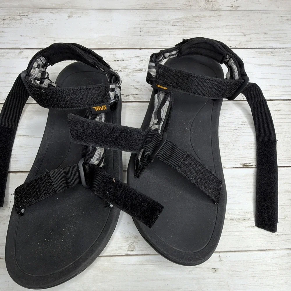 Teva Hurricane XLT 2 Kids Size 5 Fits Women S 7 Sport Sandals Black Gray
